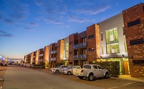 Perth Ascot Central Apartment Hotel Official
